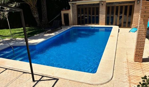 Brukt - Villa -
Los Balcones - Costa Blanca
