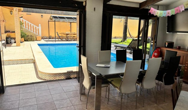 Brukt - Villa -
Los Balcones - Costa Blanca