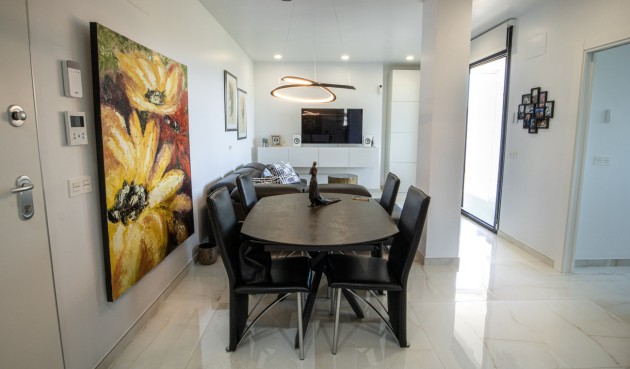 Brukt - Penthouse Penthouse -
Los Altos - AMANECER