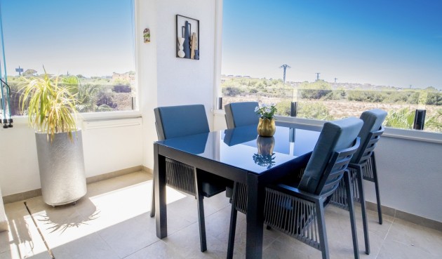 Brukt - Penthouse Penthouse -
Los Altos - AMANECER