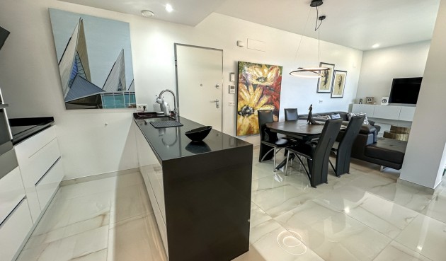 Brukt - Penthouse Penthouse -
Los Altos - AMANECER