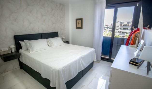 Brukt - Penthouse Penthouse -
Los Altos - AMANECER
