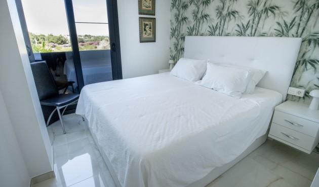 Brukt - Penthouse Penthouse -
Los Altos - AMANECER