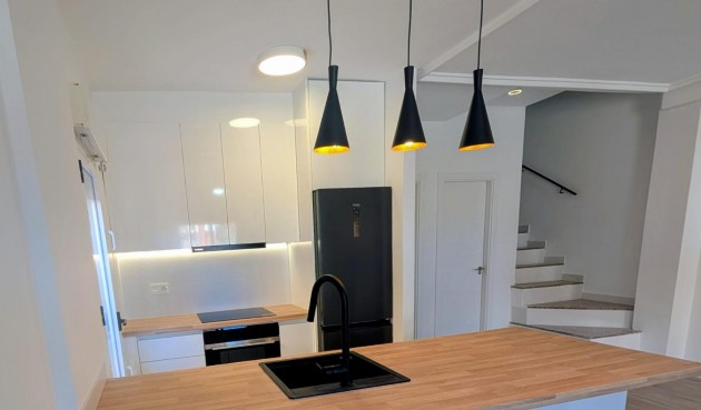 Reventa - Villa -
Orihuela Costa - Costa Blanca