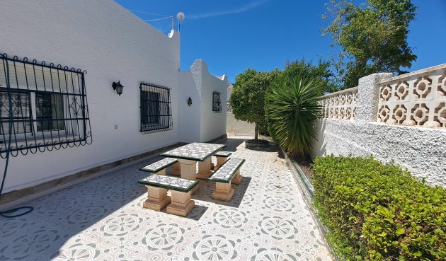 Brukt - Villa -
San Miguel de Salinas - Inland
