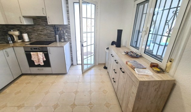 Brukt - Villa -
San Miguel de Salinas - Inland