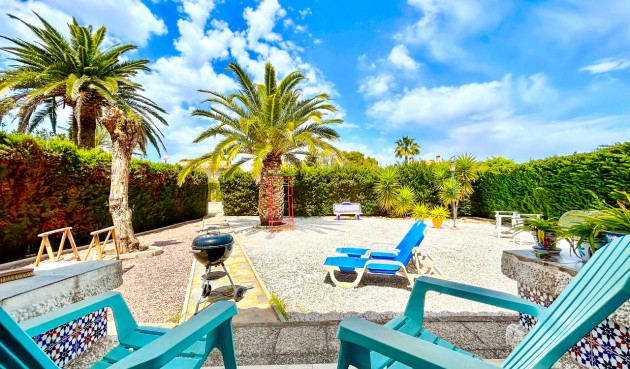 Brukt - Villa -
La Zenia - Costa Blanca