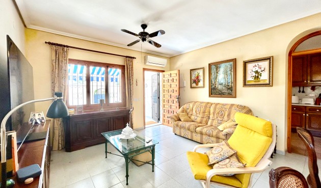 Brukt - Villa -
La Zenia - Costa Blanca