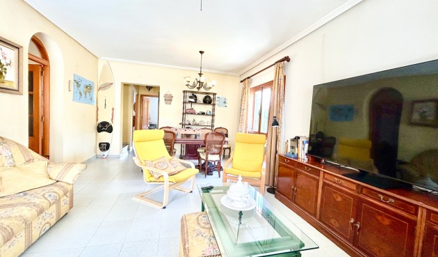 Brukt - Villa -
La Zenia - Costa Blanca