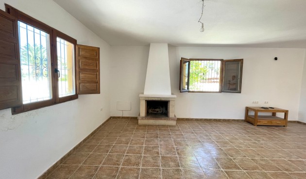 Brukt - Villa -
Catral - Costa Blanca