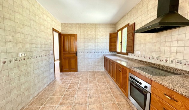 Brukt - Villa -
Catral - Costa Blanca