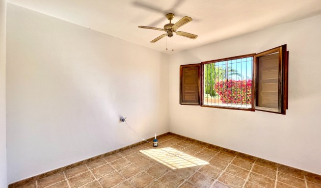 Brukt - Villa -
Catral - Costa Blanca