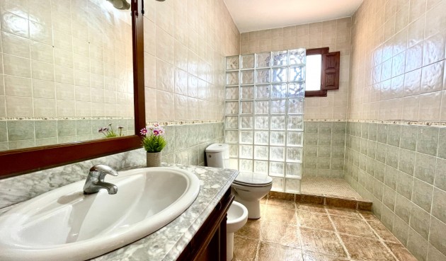 Brukt - Villa -
Catral - Costa Blanca