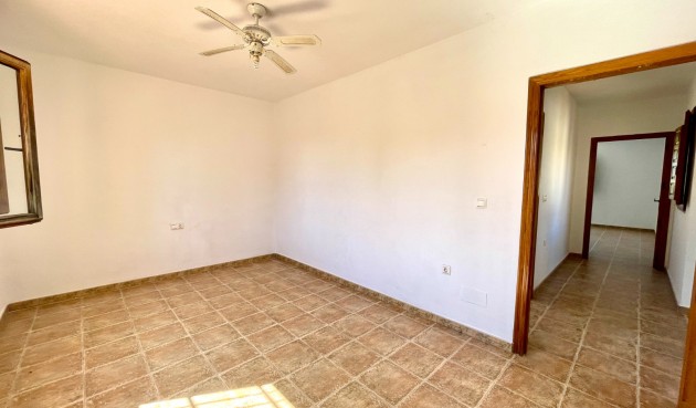 Brukt - Villa -
Catral - Costa Blanca