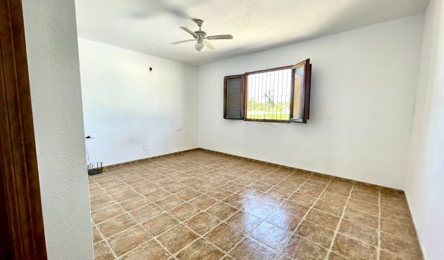 Brukt - Villa -
Catral - Costa Blanca