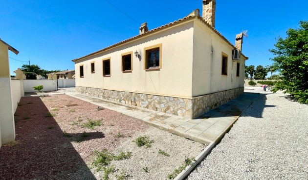 Brukt - Villa -
Catral - Costa Blanca