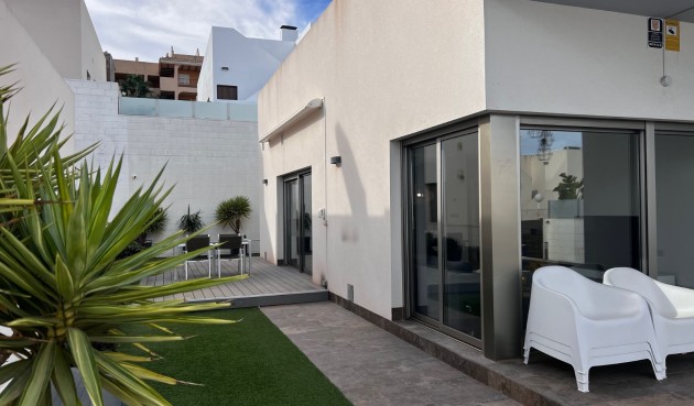Brukt - Villa -
Orihuela Costa - Costa Blanca