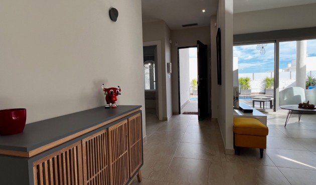 Brukt - Villa -
Orihuela Costa - Costa Blanca