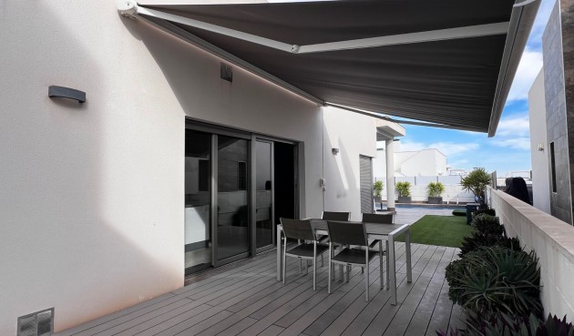 Brukt - Villa -
Orihuela Costa - Costa Blanca