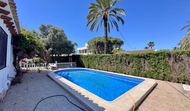 Brukt - Villa -
Orihuela Costa - Costa Blanca