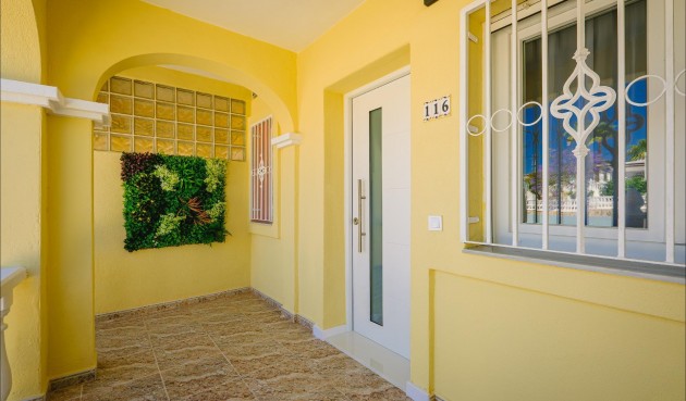 Brukt - Town House -
Orihuela Costa - Las Filipinas