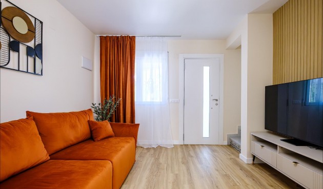 Brukt - Town House -
Orihuela Costa - Las Filipinas