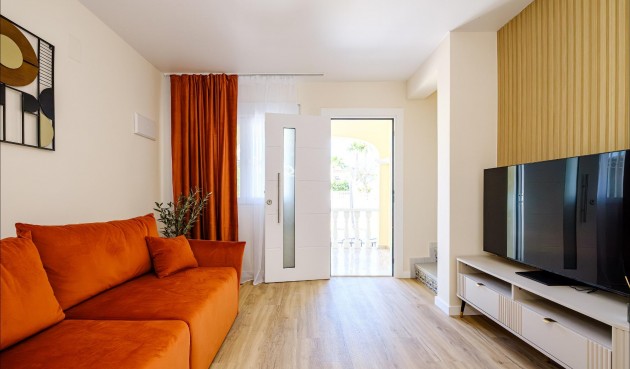 Brukt - Town House -
Orihuela Costa - Las Filipinas