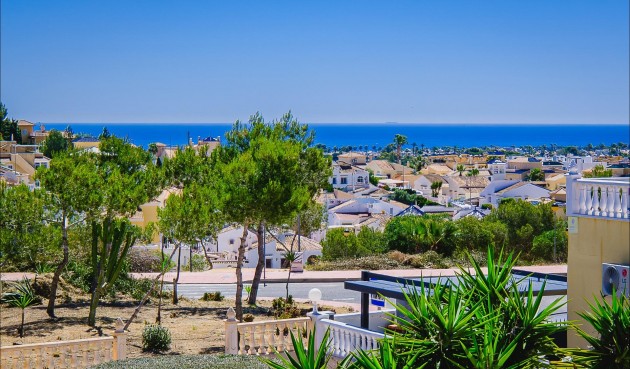 Brukt - Town House -
Orihuela Costa - Las Filipinas