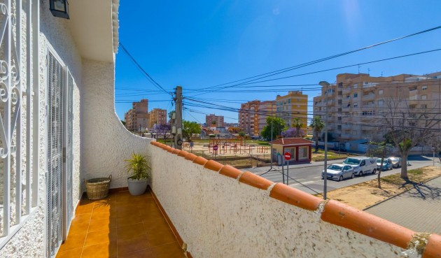 Brukt - Town House -
Torrevieja - Nueva Torrevieja