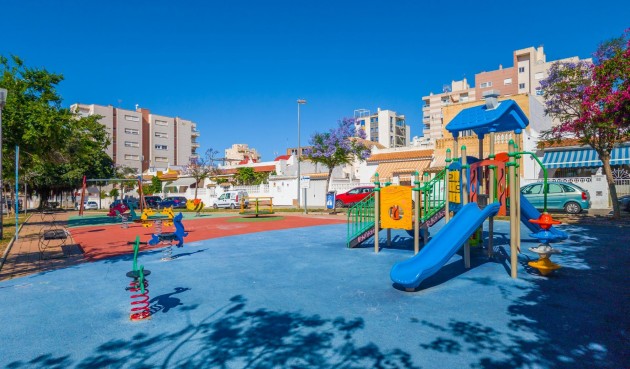 Brukt - Town House -
Torrevieja - Nueva Torrevieja