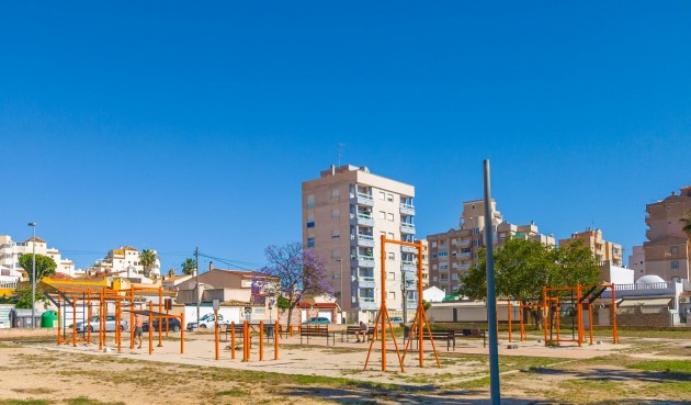 Brukt - Town House -
Torrevieja - Nueva Torrevieja