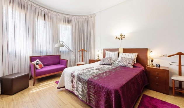 Brukt - Villa -
Orihuela Costa - Costa Blanca