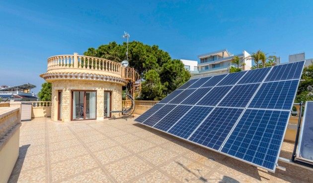 Brukt - Villa -
Orihuela Costa - Costa Blanca