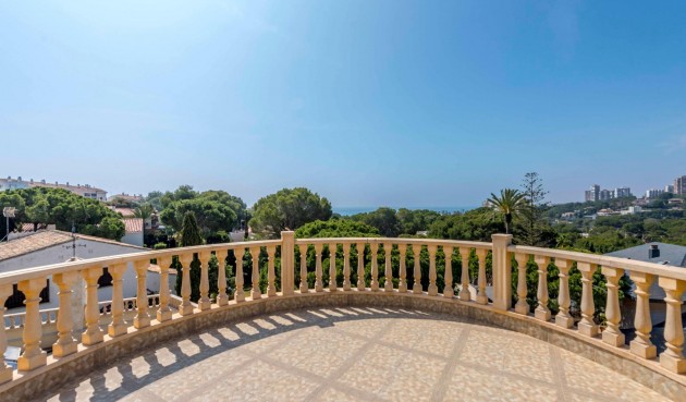 Brukt - Villa -
Orihuela Costa - Costa Blanca