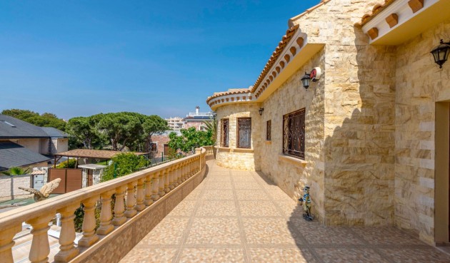 Brukt - Villa -
Orihuela Costa - Costa Blanca