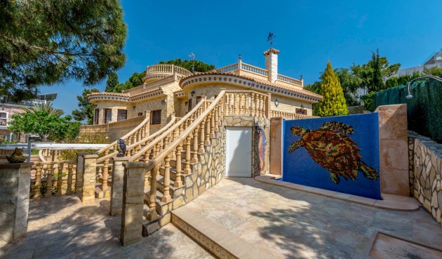 Brukt - Villa -
Orihuela Costa - Costa Blanca