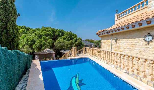 Brukt - Villa -
Orihuela Costa - Costa Blanca
