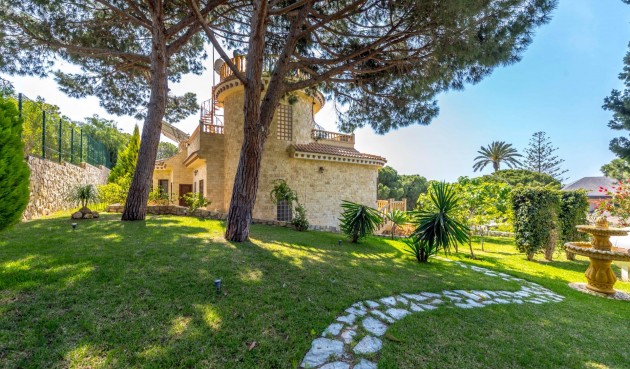 Brukt - Villa -
Orihuela Costa - Costa Blanca