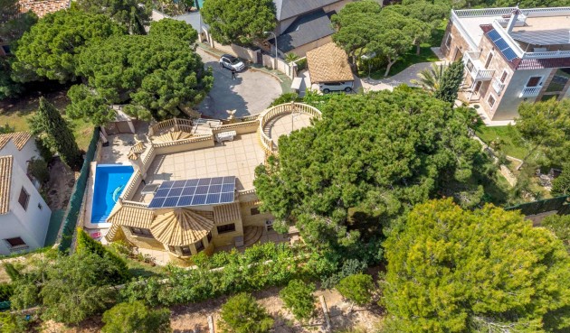 Brukt - Villa -
Orihuela Costa - Costa Blanca