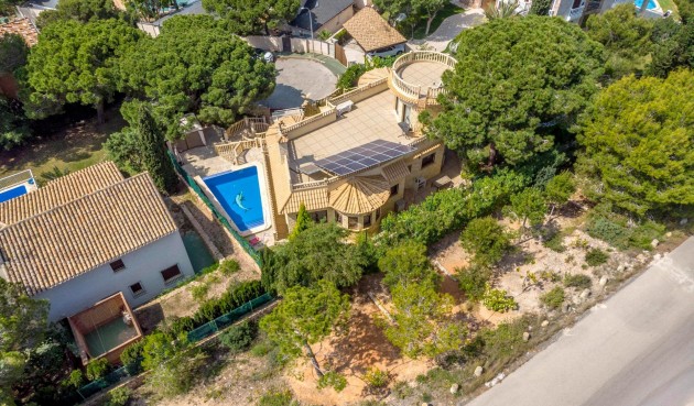 Brukt - Villa -
Orihuela Costa - Costa Blanca