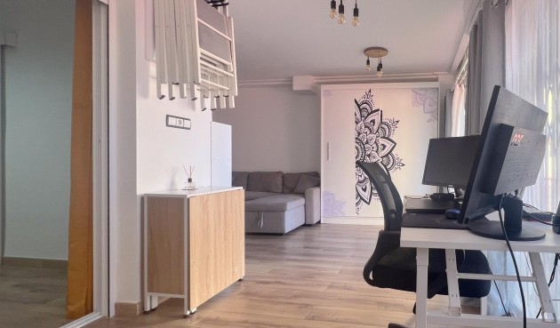 Resale - Apartment -
Torrevieja - La Veleta