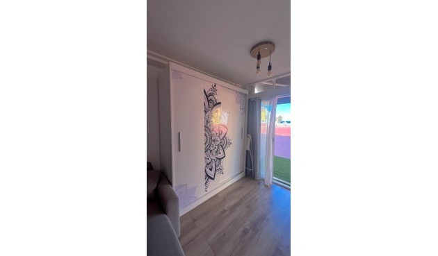 Resale - Apartment -
Torrevieja - La Veleta