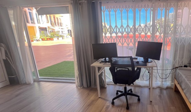 Resale - Apartment -
Torrevieja - La Veleta