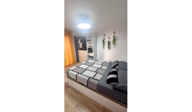 Resale - Apartment -
Torrevieja - La Veleta