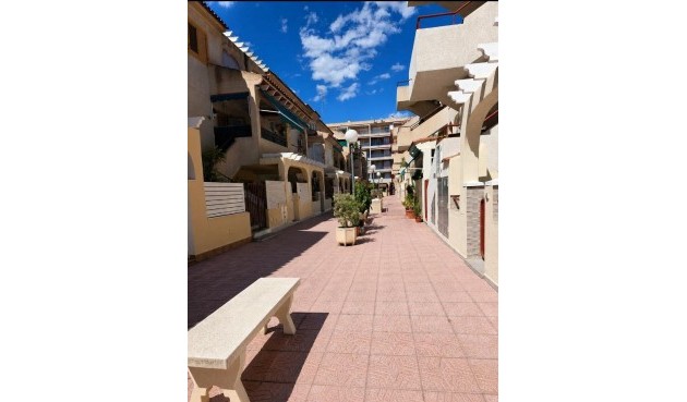 Reventa - Apartment -
Torrevieja - Acequion