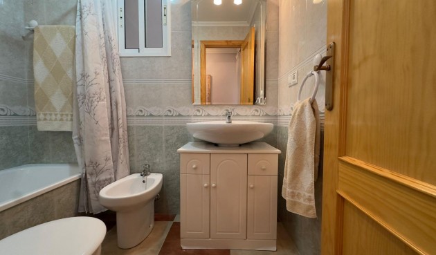 Brukt - Apartment -
Torrevieja - Acequion