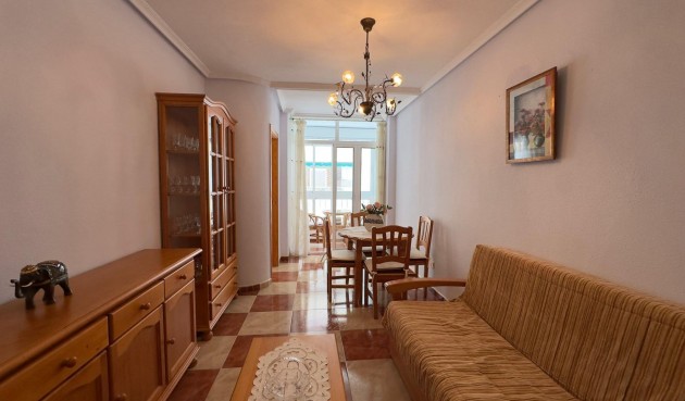 Brukt - Apartment -
Torrevieja - Acequion
