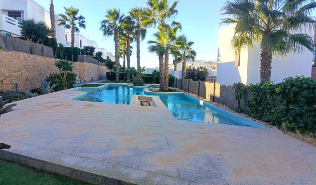 Brukt - Apartment -
Algorfa - Inland