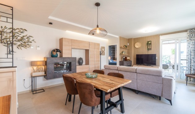 Brukt - Town House -
Vistabella Golf Entre Naranjos - Inland