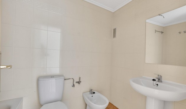 Brukt - Apartment -
Torrevieja - El Limonar